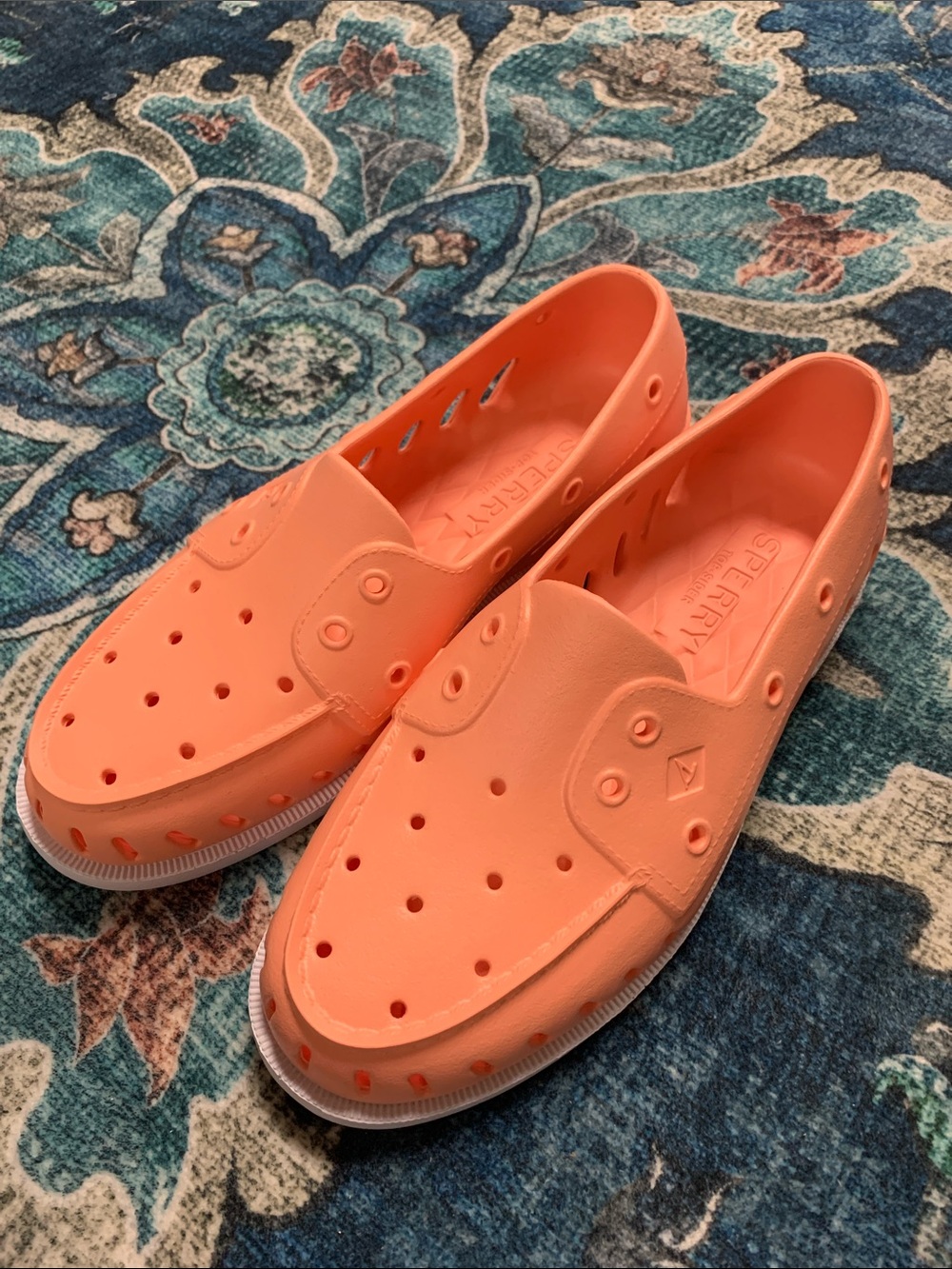 Sperry boat shoes float slip on new peach 10